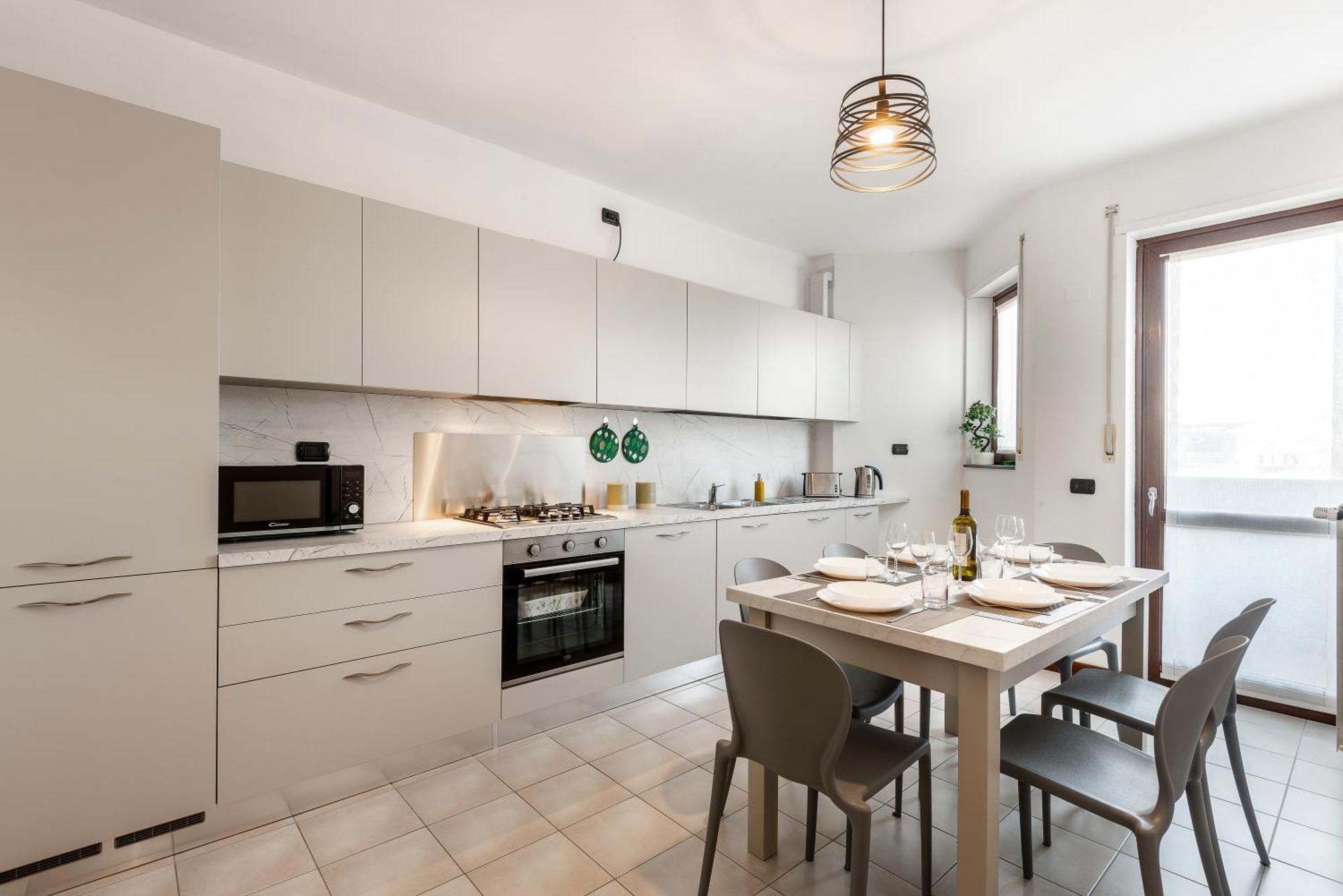 Appartamento Stayeasy Sesia5 - 4 Bedrooms Penthouse, 2 Baths Milano