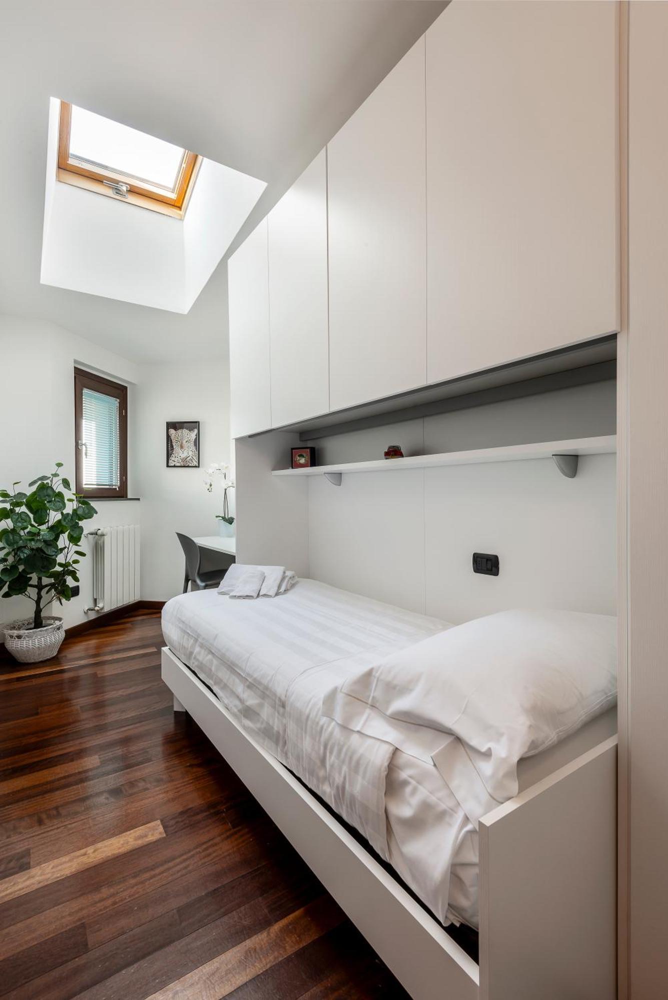 Appartamento Stayeasy Sesia5 - 4 Bedrooms Penthouse, 2 Baths Milano