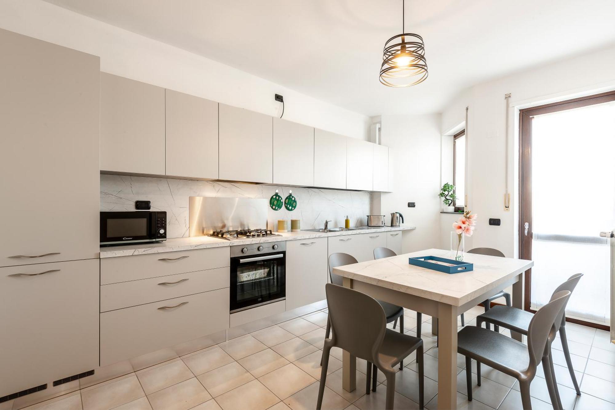 Stayeasy Sesia5 - 4 Bedrooms Penthouse, 2 Baths Appartamento